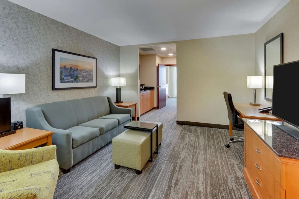 Drury Inn & Suites near Universal Orlando Resort