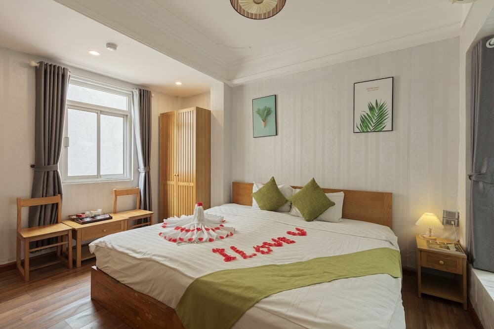 Hanoi Central Park Hotel