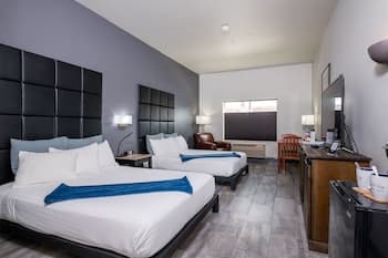 Wood River Inn & Suites