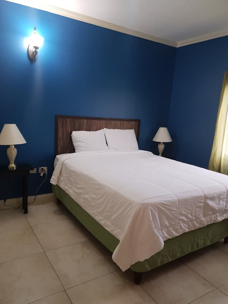 Palms Of Ottawa Rooms and Apartments