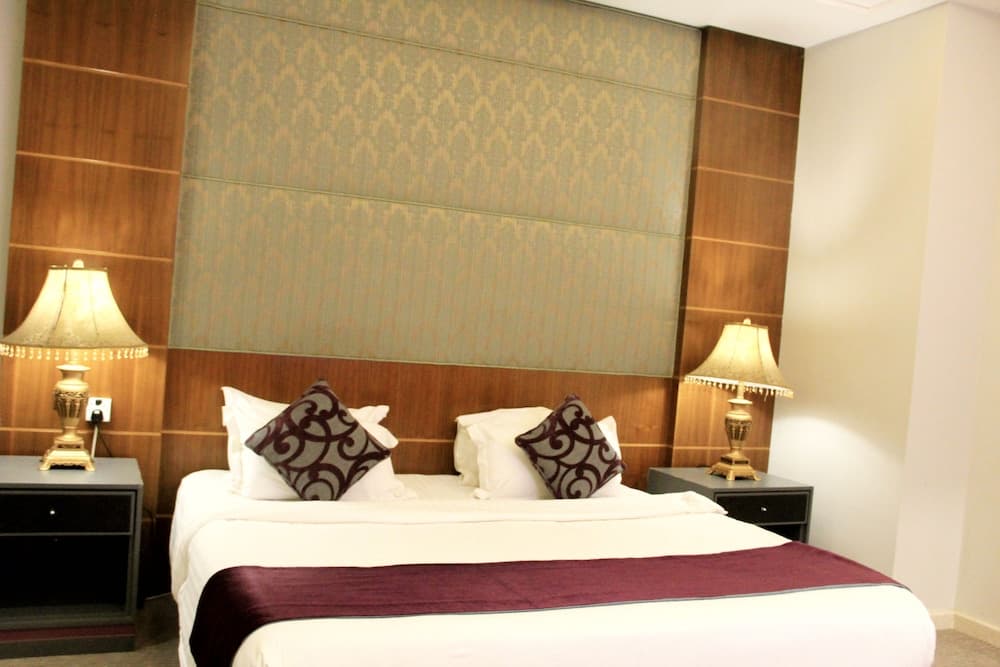 Business Inn Tahlia Hotel