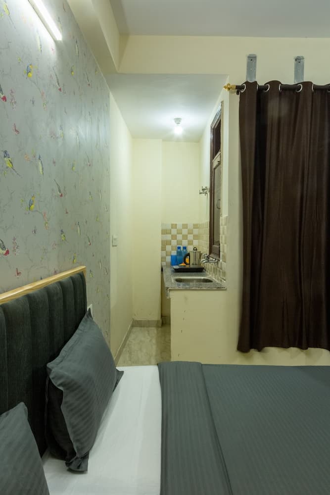 Eat Sleep Wander Studio Apartments