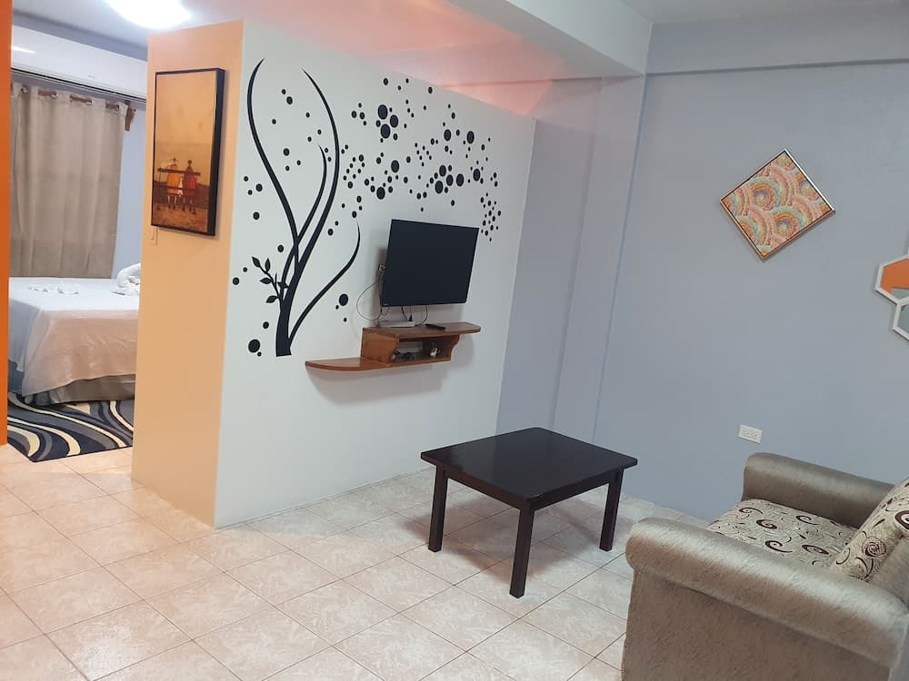 Rachel Land Apartment Suites