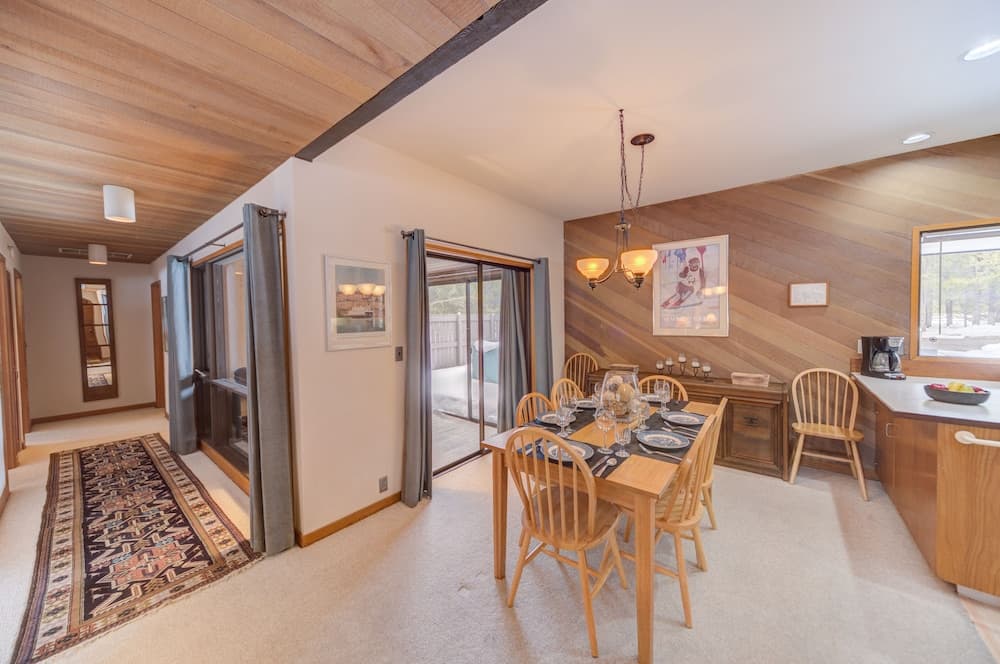 Meadow House #70 by Village Properties at Sunriver