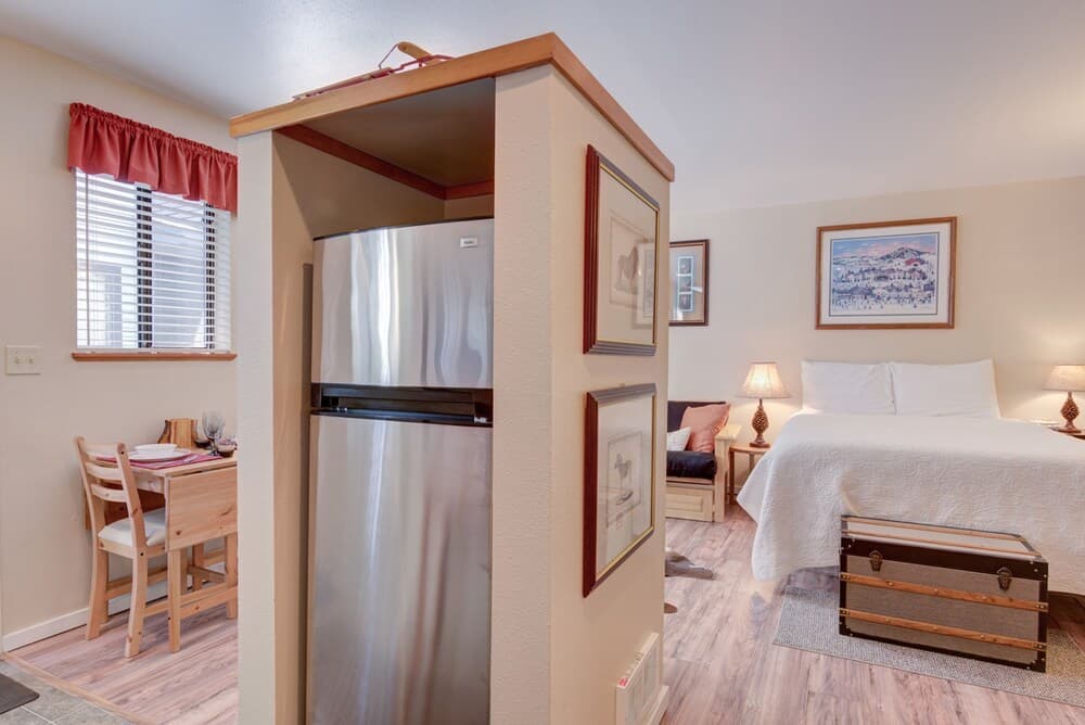 Powder Village Condo 8-B by Village Properties at Sunriver