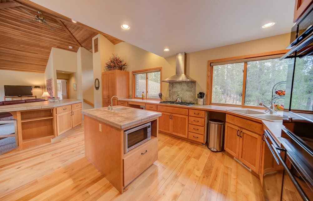 Jackpine Lane #6 by Village Properties at Sunriver