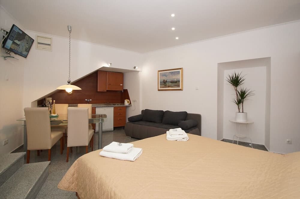 Confluence Apartments