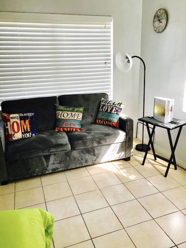 Petrina Studio Apartment