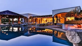 Exclusive Holiday Villa With Private Pool and Beachfront Location, Cabo San Lucas Villa 1018