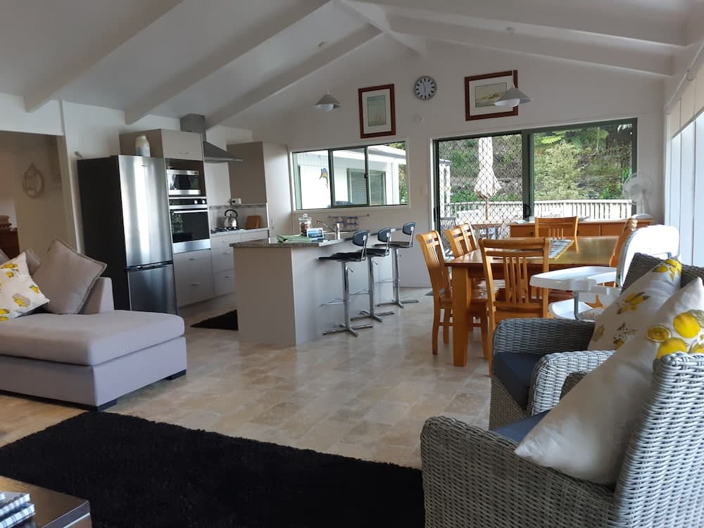 Water's Edge Holiday Homes