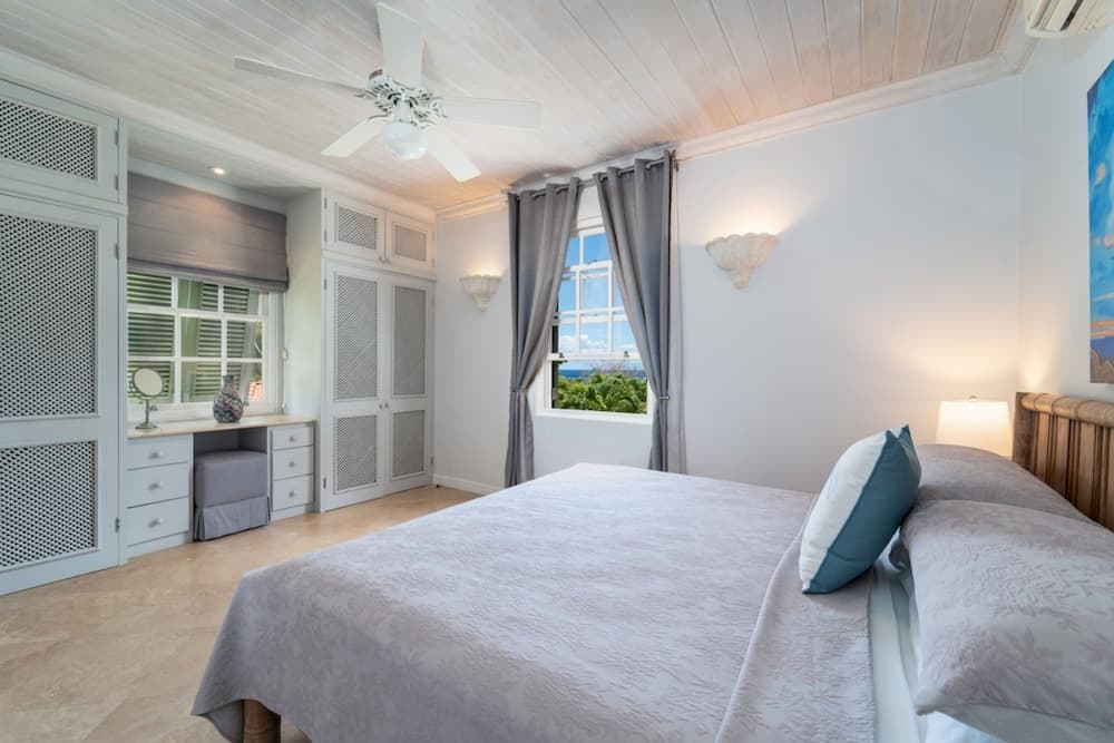 Beacon Hill 305 - The Penthouse by Blue Sky Luxury