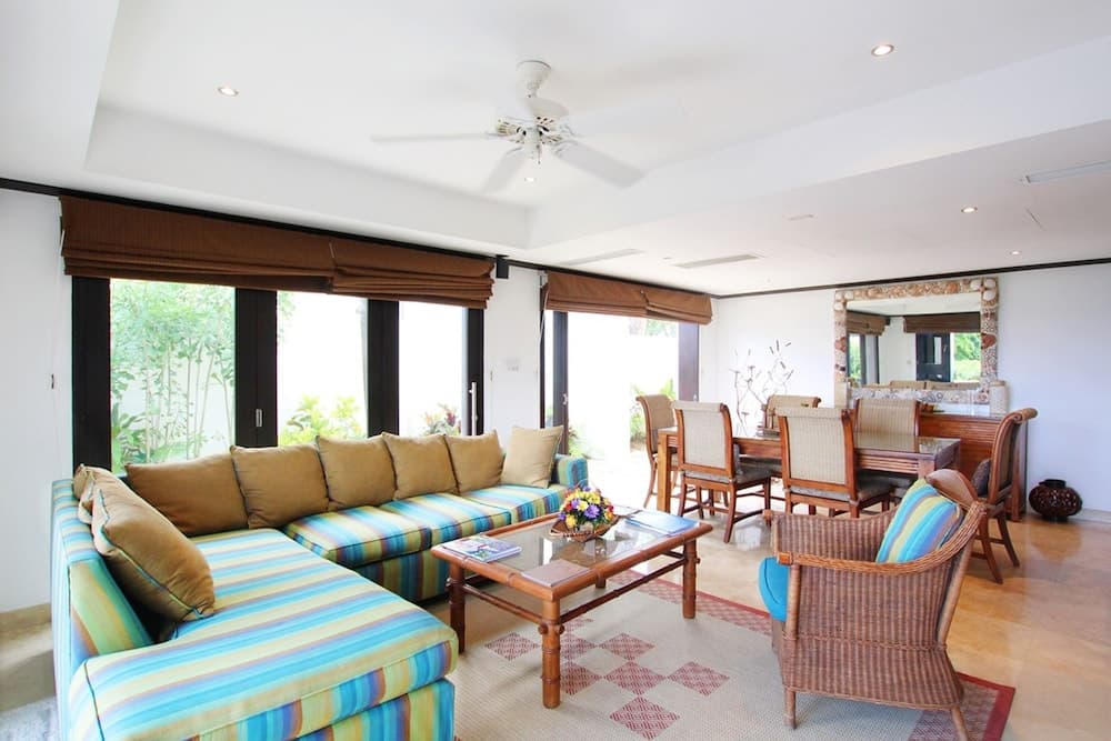 Coral Cove 3 - Green Flash Blue Sky Luxury