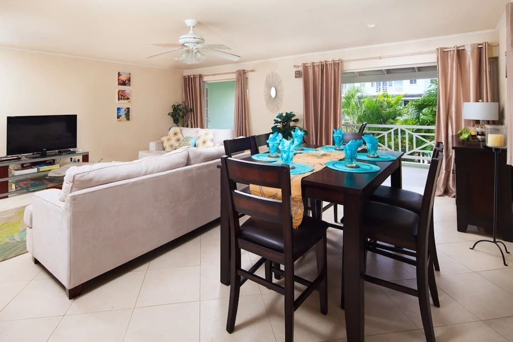 Margate Gardens 4 by Blue Sky Luxury