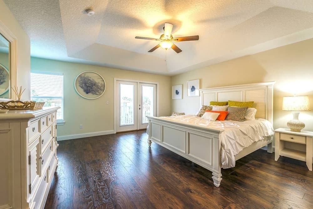 Luxury Living II - Modern Beach Townhouse