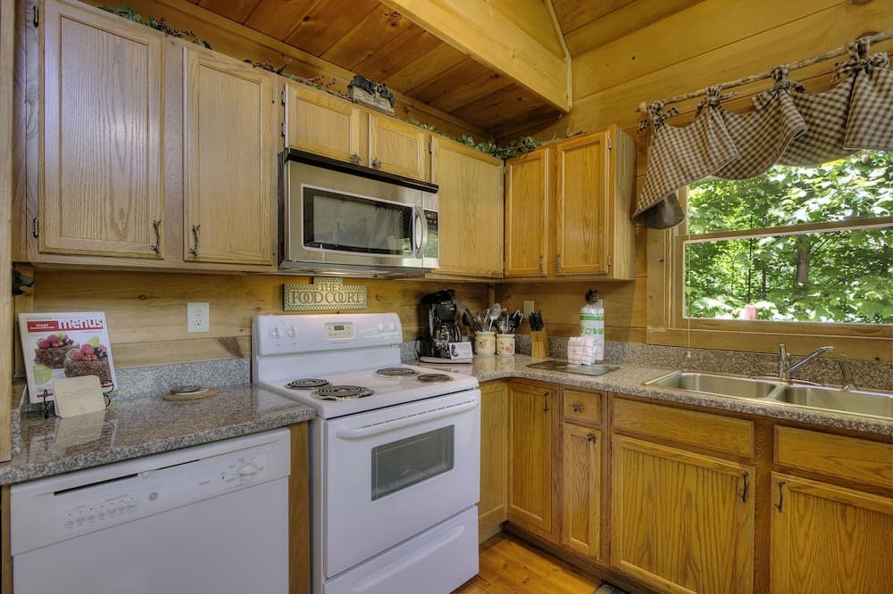 A Secluded Bearadise #247