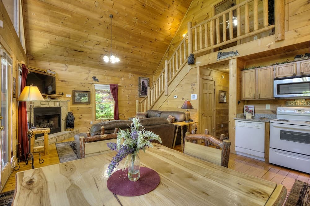 A Secluded Bearadise #247