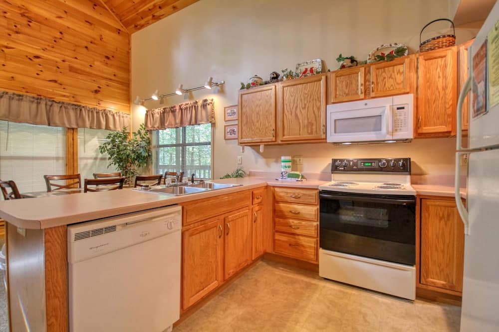 Mountain Hideaway #338