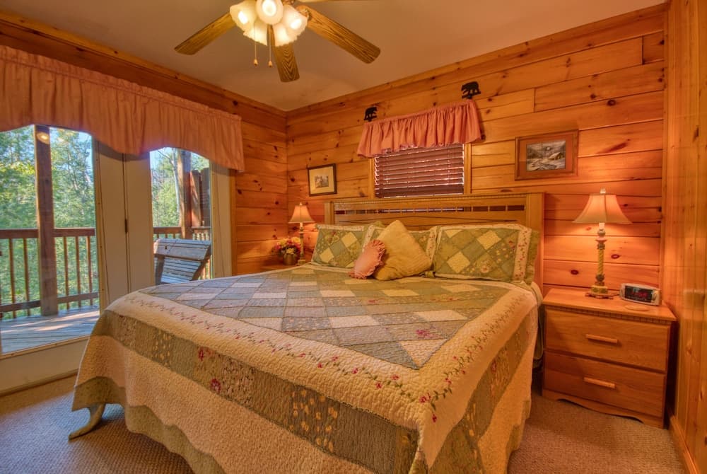 Smoky Mountain Getaway #435