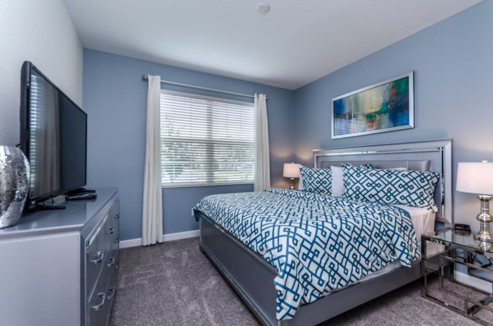 6 Bedroom 5 Bathroom Villa 1573sw