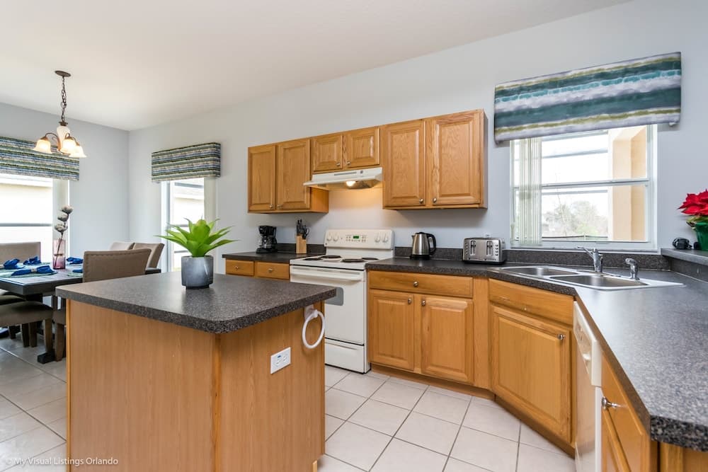 946bd Amazing High End Gated