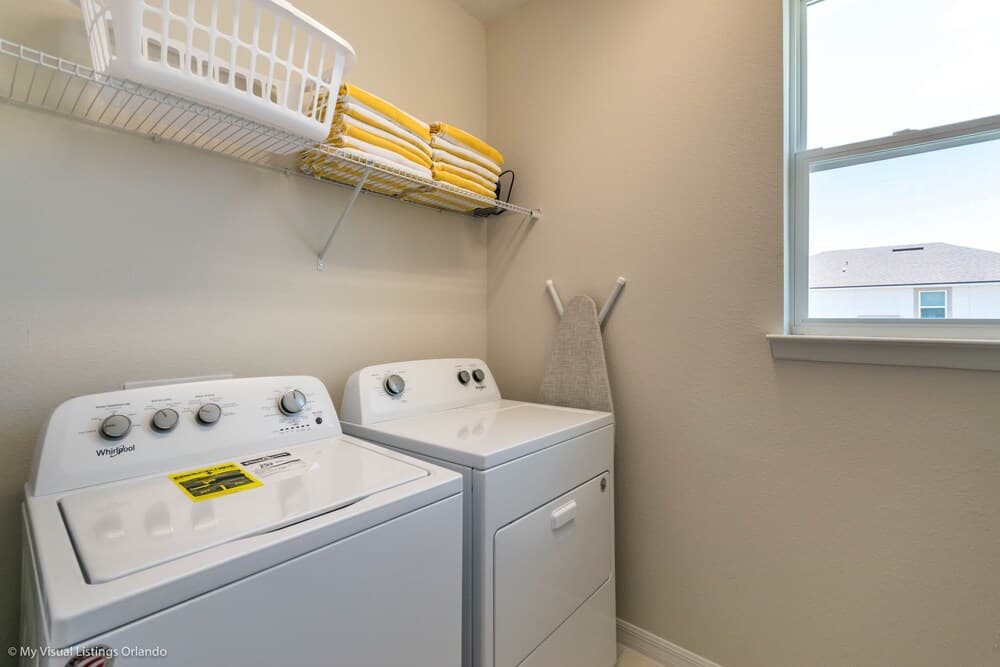 Sawyer Palm Place Stoey Lake