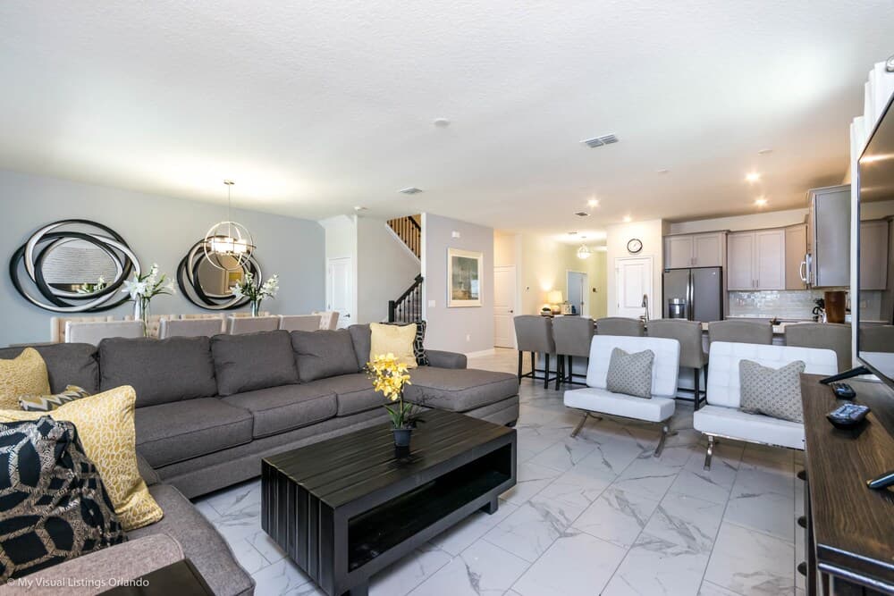 Luxury Lake View 8 BR Villa With Games Room 2965fs