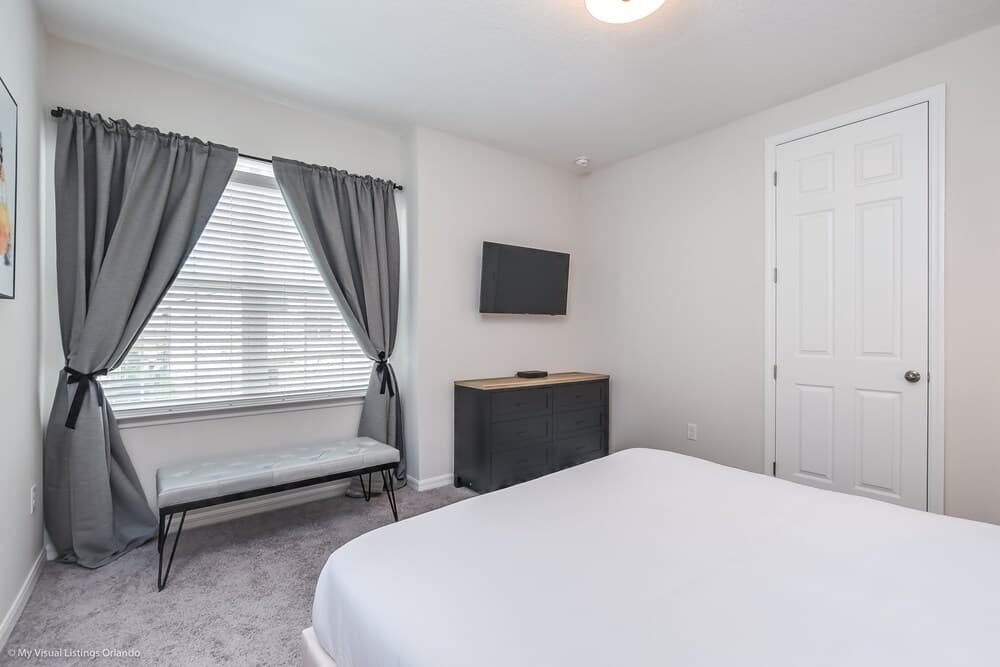 Luxury 6 Bed Villa With Saltwater Pool/spa