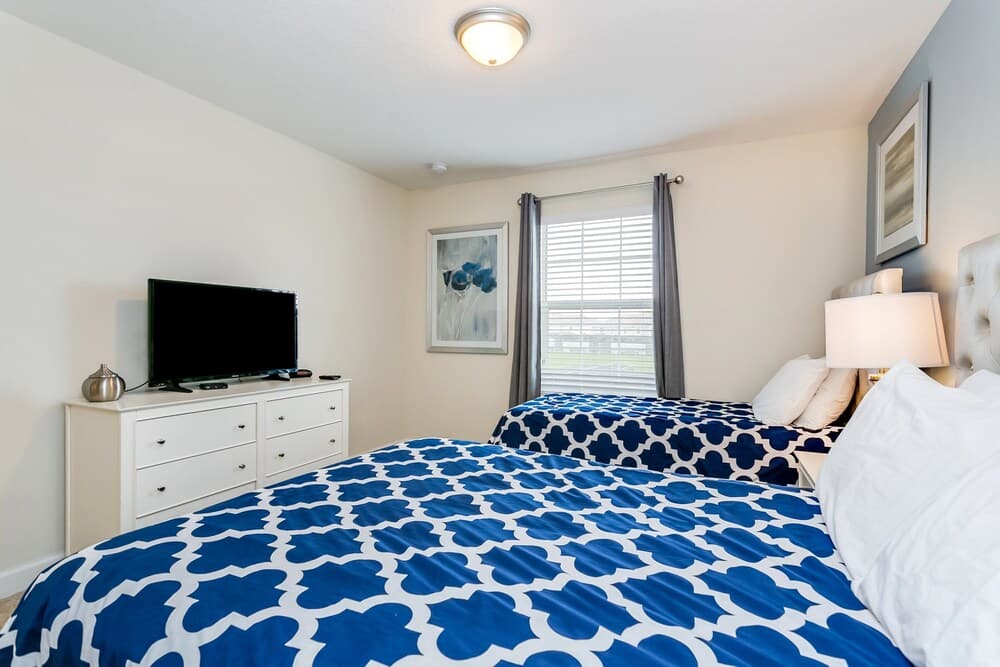 Romeo Circle Villa Story Lake 2