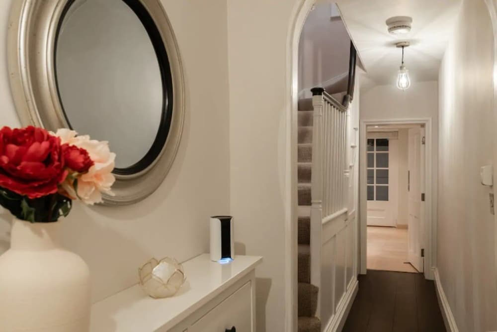 The Midsummer Common - Modern Spacious 2bdr House With Garden