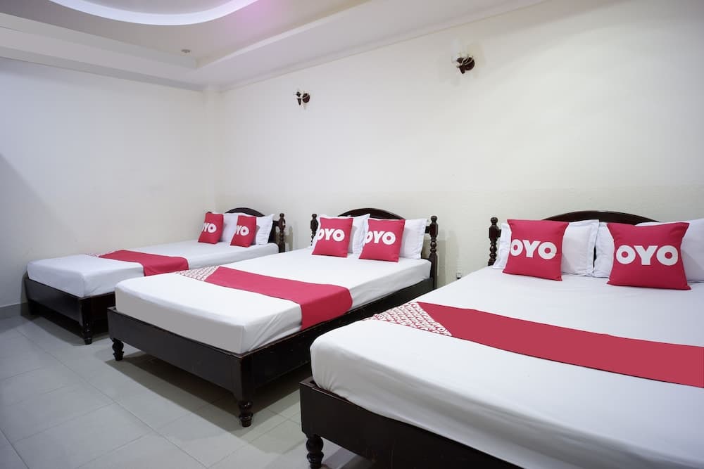 OYO 1040 Xuan Quynh Hotel