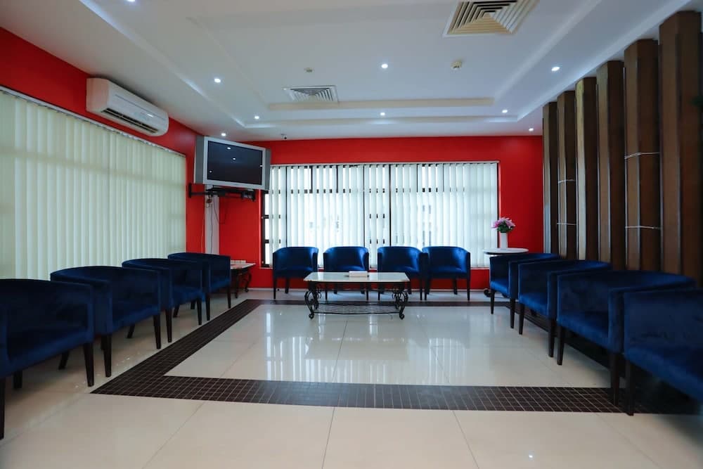 OYO 115 Sunshine Tower