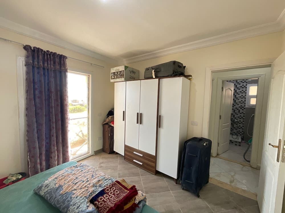 Marseilia Beach 4 - Families Only