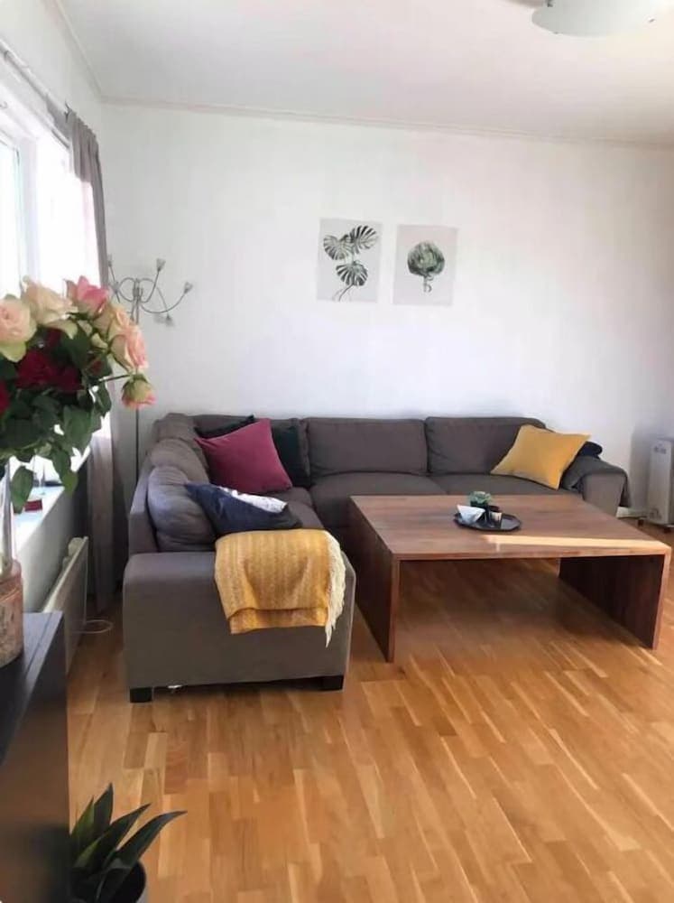 StayPlus Central Five Bedroom Home