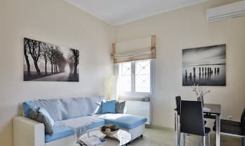 Nautilus Apartments Airport by Airstay