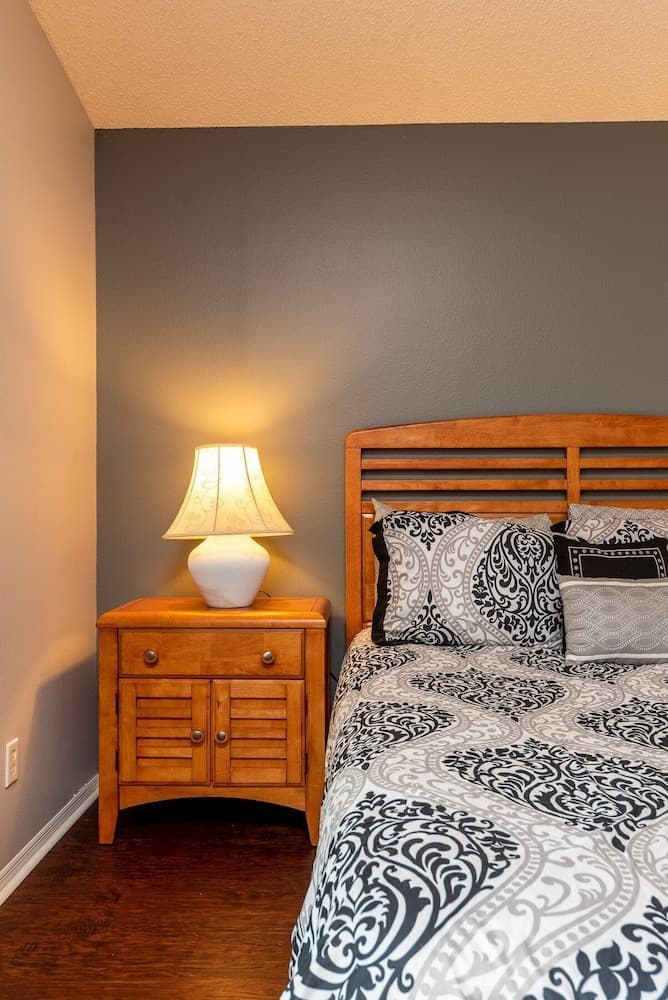 3BR Lindfields Pool Home 8632 by OVRH