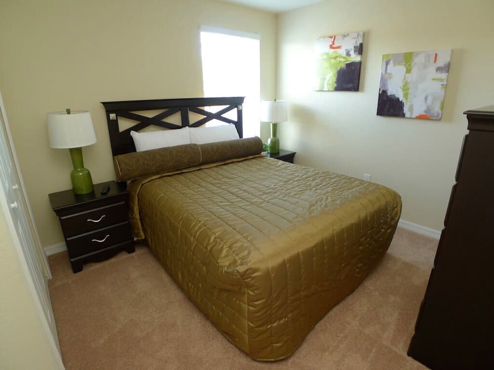 Veranda Palms IHR 3083