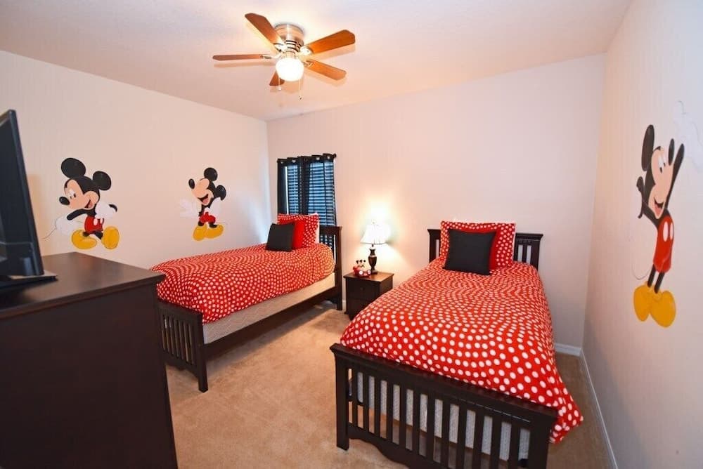 Watersong Resort - 5 Bed Sleeps 10 - Private Pool