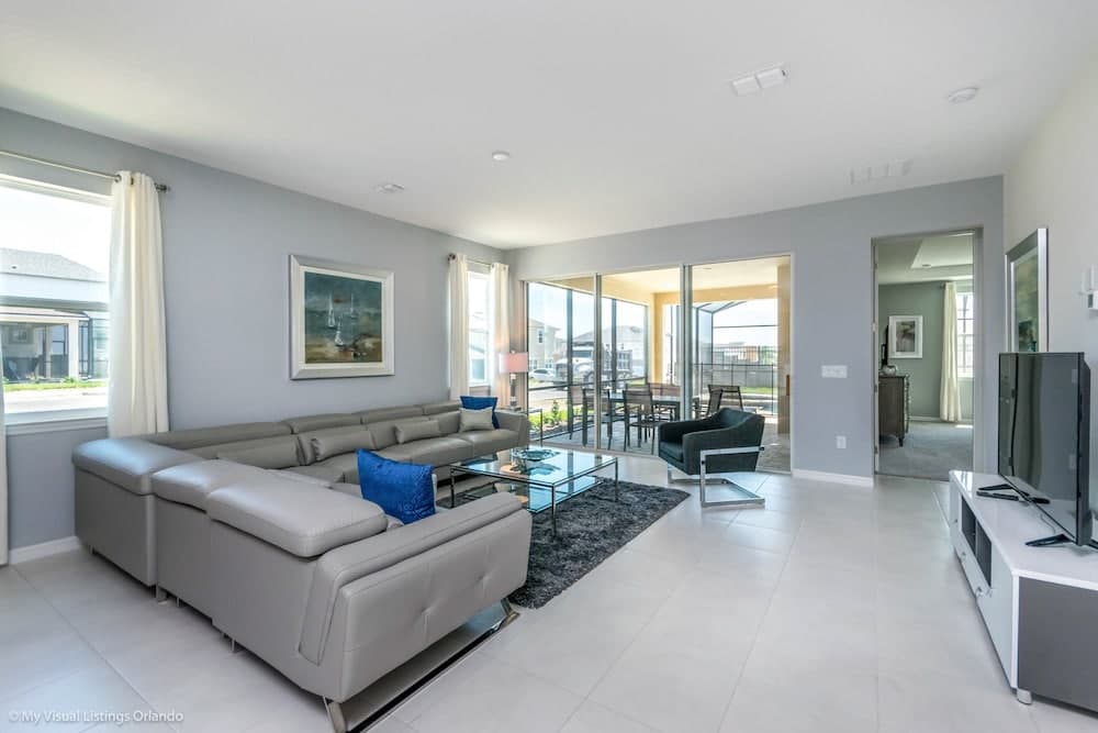 7 BD 5 BH With Game Room Pool Spa