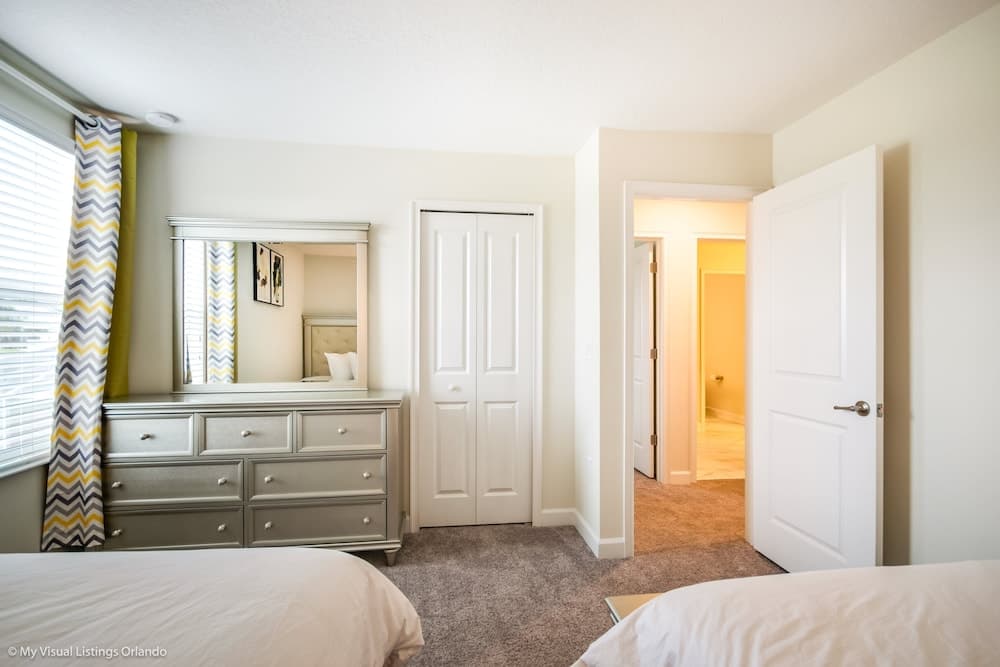 9 Bedroom 5 Bathroom Villa