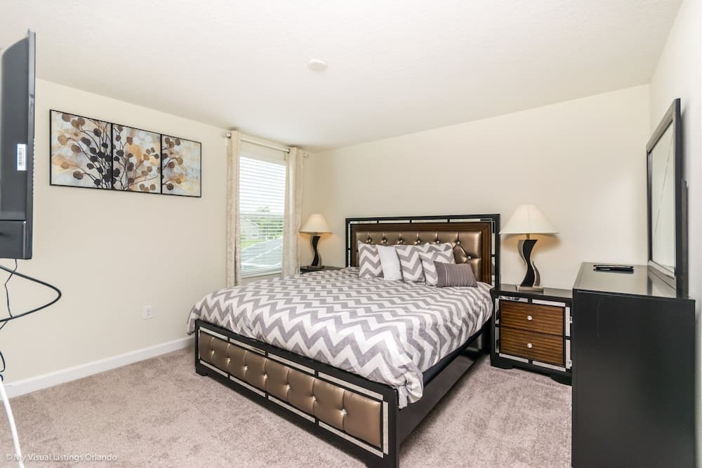 9 Bedroom 5 Bathroom Villa