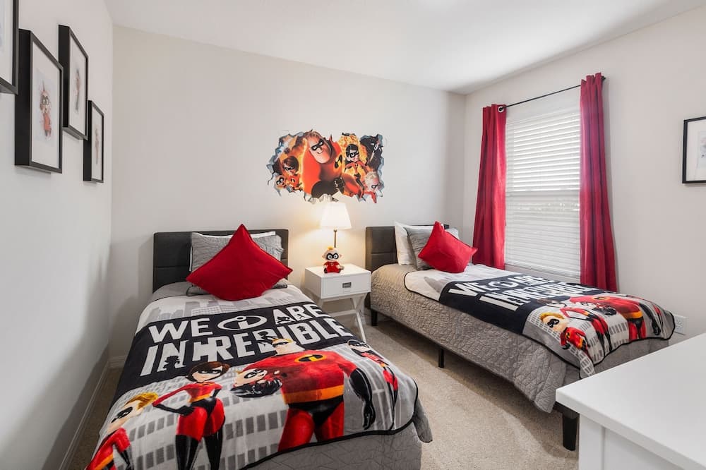 Solterra 7 Bedroom House