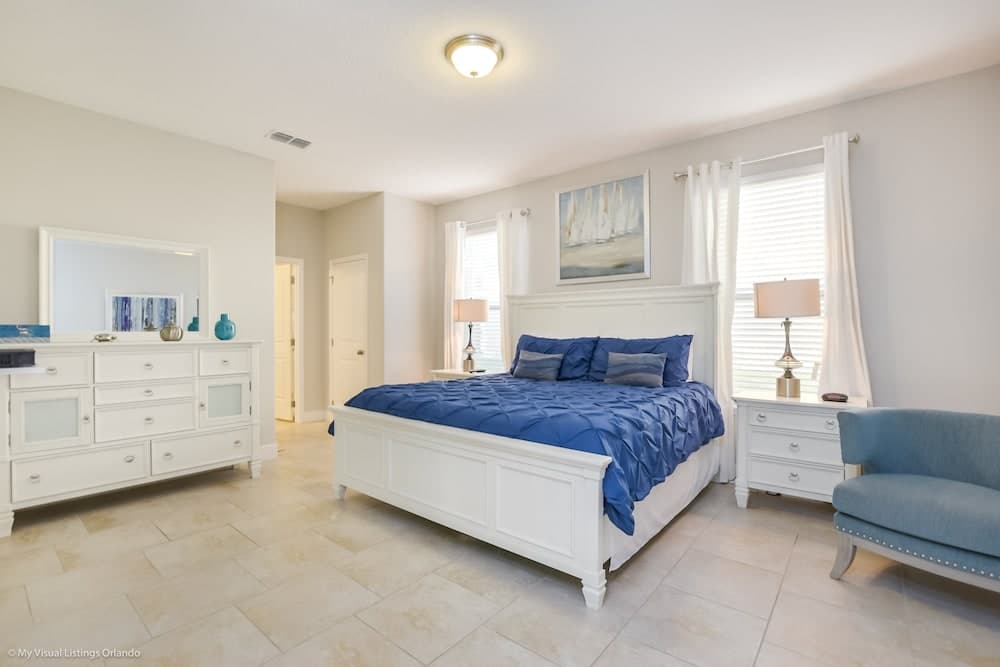 6 Bed 4 Ba Villa with Pool & Spa