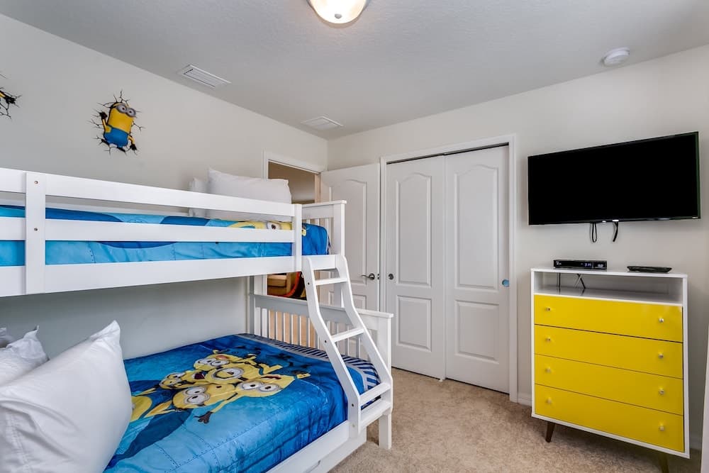 5brm Tiki Bar on Site & Restaurant