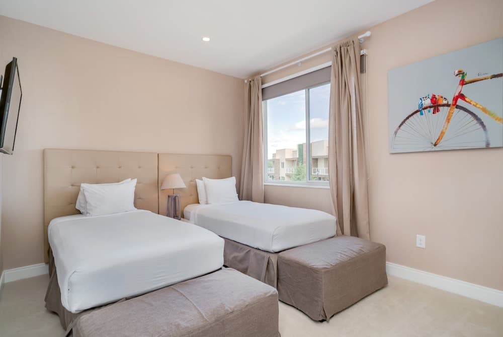 Modern Magic Village Resort Townhouse 3131bra