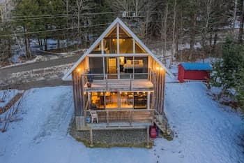 Classic Stowe Ski 3 Bedroom Chalet by Redawning
