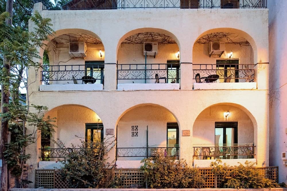 Family 1 Bedroom Apt With Washing Machine