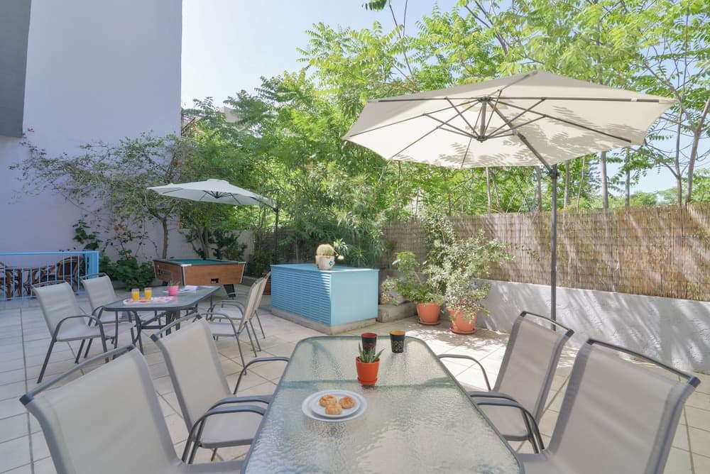 Spacious One Bedroom Apt With Lovely Mountain View