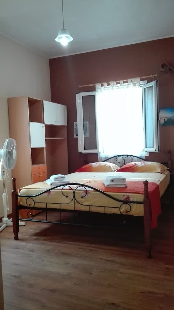 Luxury Cozy Villa With Garden Near The Sea