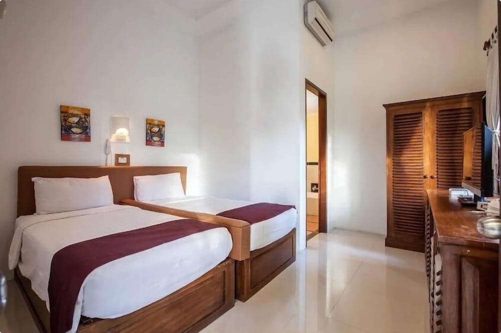4 Bathroom Private Pool Villa near Seminyak Beach Bali
