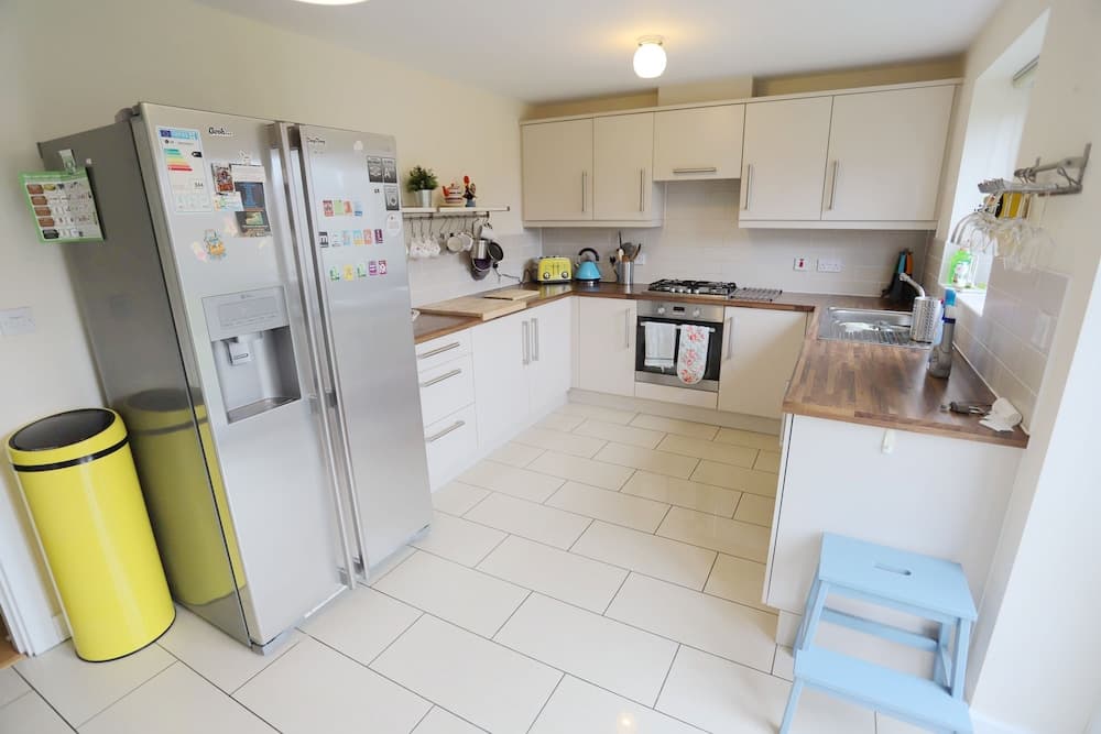 Easy Travel Luxury NEC Airport